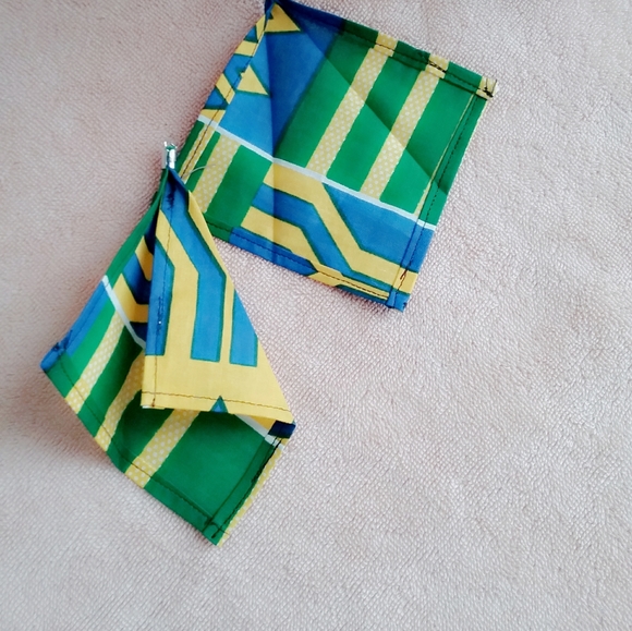 ■ 3/$10 Green Fabric Earrings - Picture 3 of 3